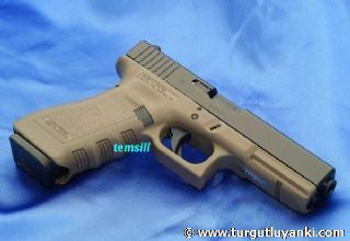 Turgutlu 'da   bir adat hayalet tabanca (Glock)  marka ele geçti
